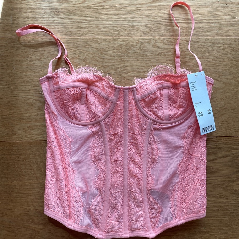 Urban Outfitters modern love corset in Middleton pink💗